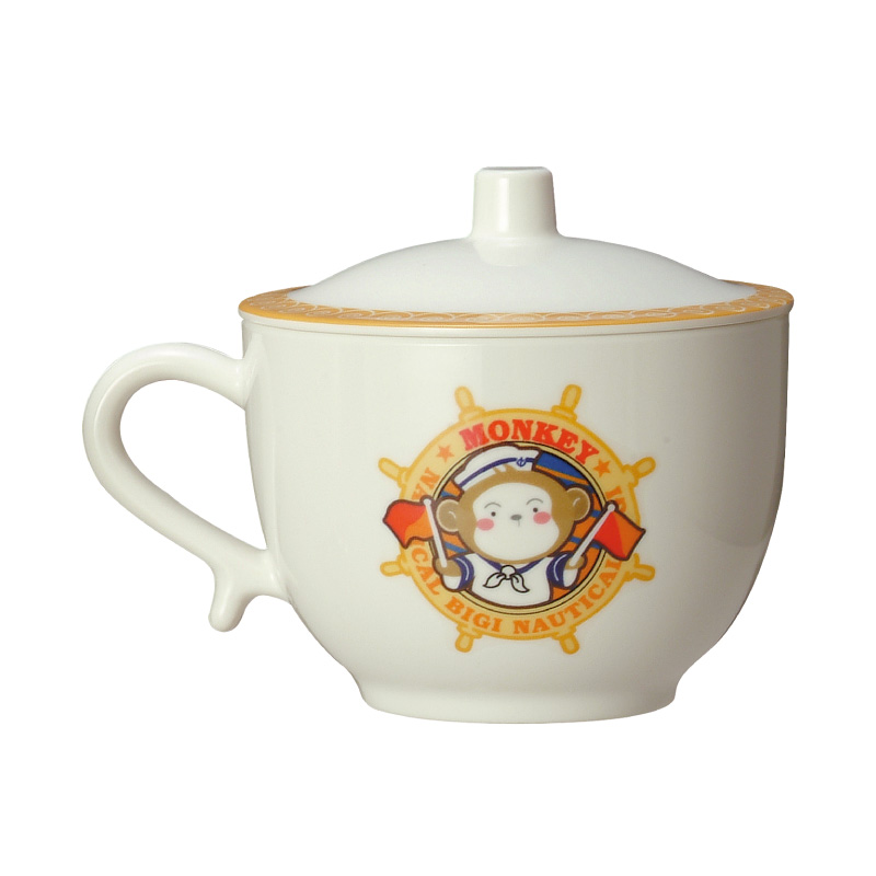 Instant noodle cup with lid